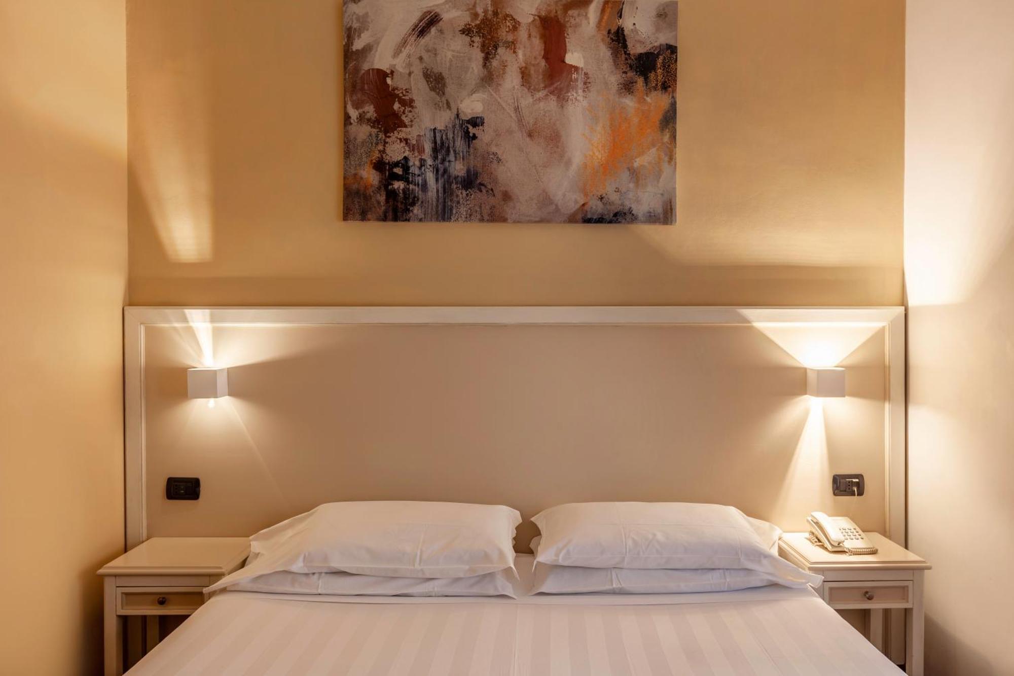 Inn Rome Rooms & Suites Exterior photo
