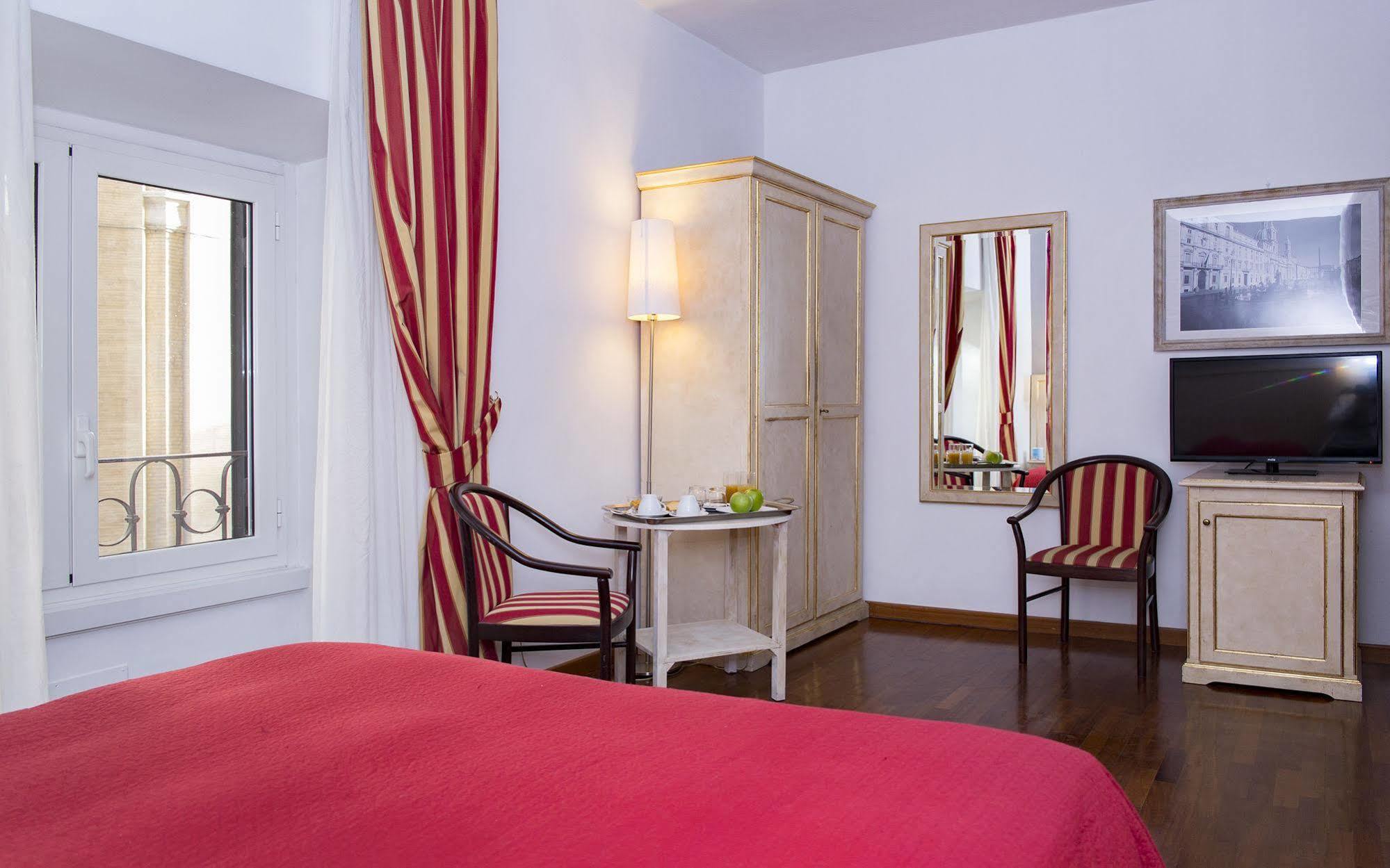 Inn Rome Rooms & Suites Exterior photo